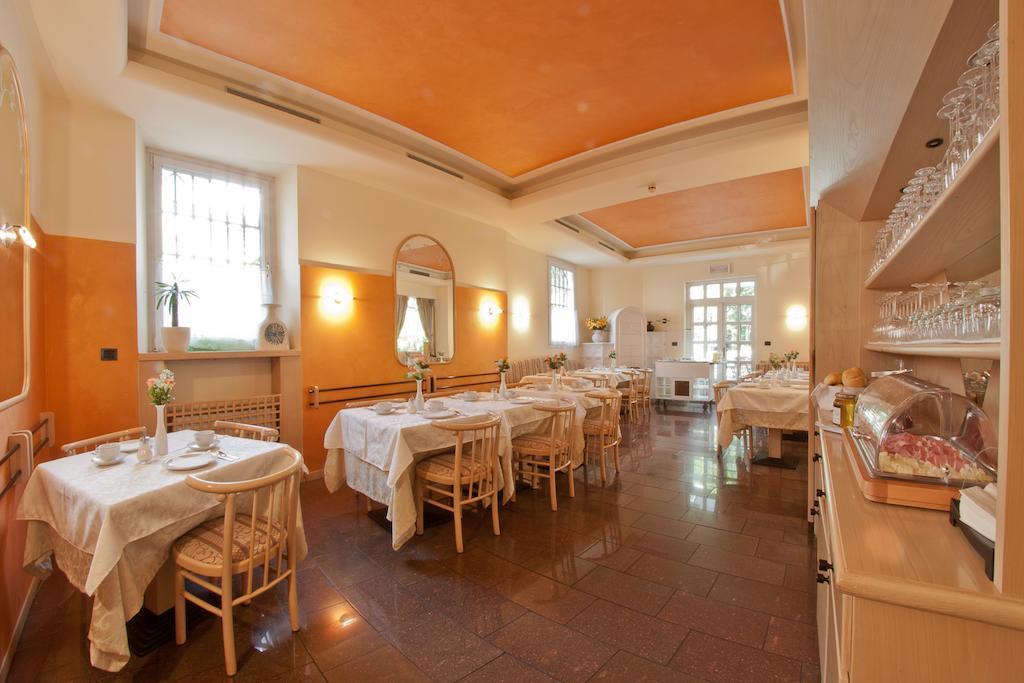 Hotel Cles Hotel